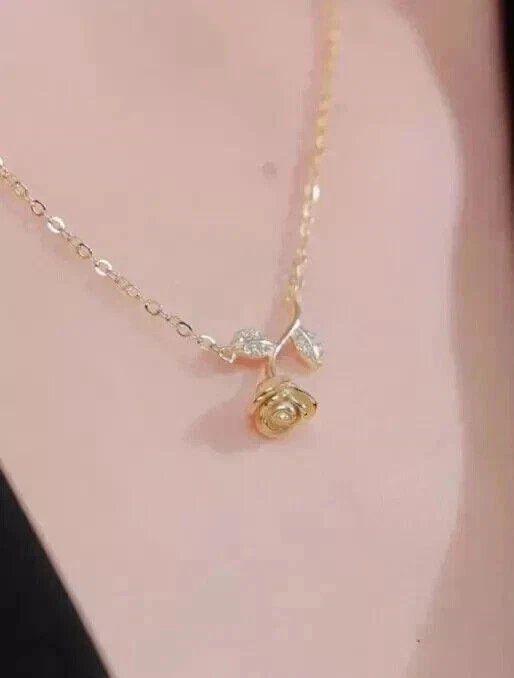 Colar pingente feminino de rosa com diamante simulado redondo folheado a ouro amarelo 14K 1 quilate - Imagem 4 de 4