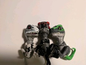 Fingerlings Untamed Lot of 3 Dinosaurs Raptor  And T-Rex  Interactive