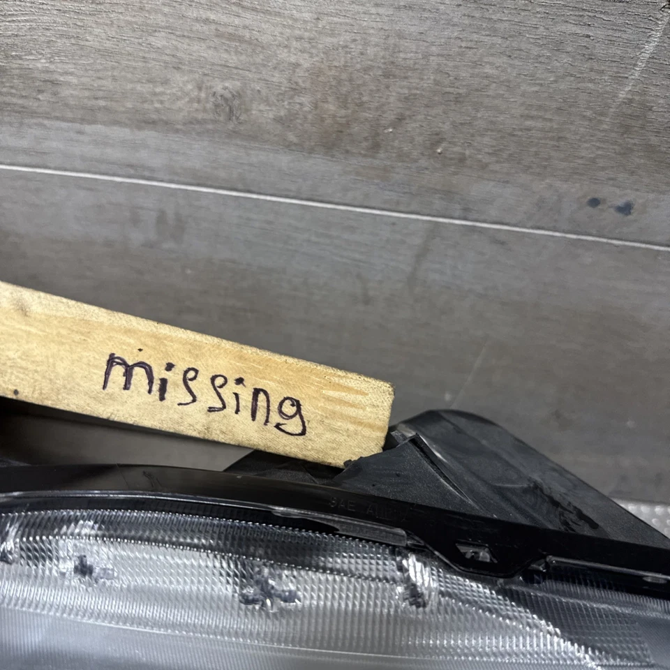 Faro halógeno derecho del pasajero OEM Toyota Camry 2015-2016-2017 Foto 2 de 4