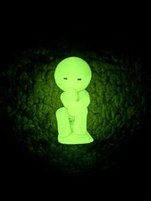 SMISKI Series 3 Secret Thinker Figure GLOW IN THE DARK Used Very Good Condition