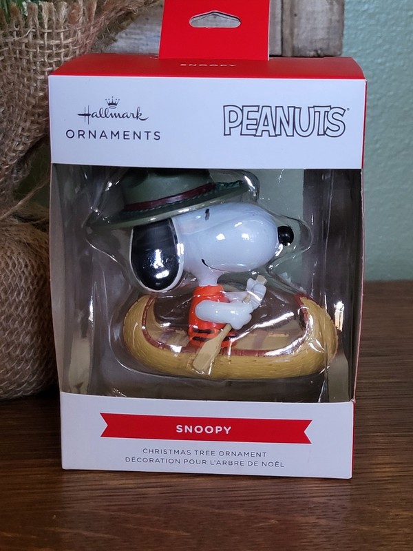 Hallmark Ornament Red Box - SNOOPY - PEANUTS