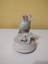 Vintage Crowning Touch Collection Bird Music Box