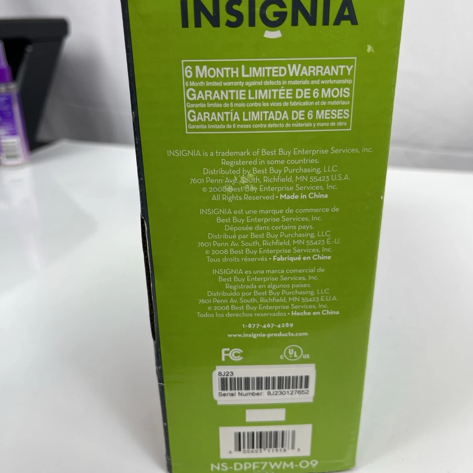 INSIGNIA Digital Picture Frame 15:9 7" Screen, Model NS-DPF7WM-09 - Image 3 of 4