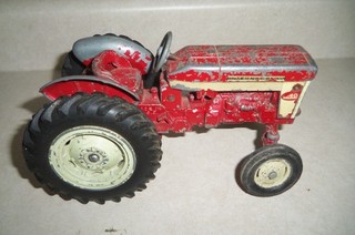 FARMALL 340 TRACTOR INTERNATIONAL IH ESKA ERTL Vintage Farm Toy