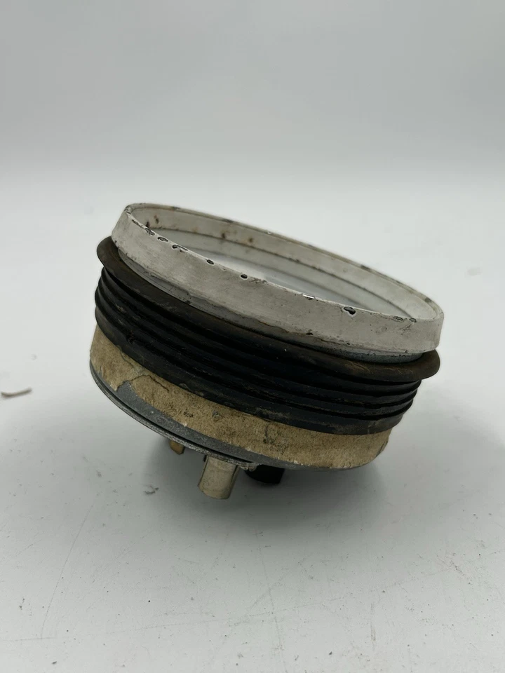 Датчик температуры и давления масла подлинный Porsche 911 930 91164110305 1984-1988 - Изображение 4 из 4