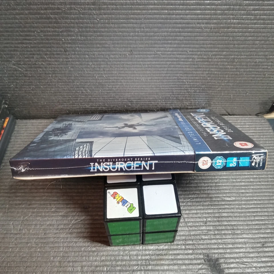 Insurgent Blu Ray + Limited Edition 28 Page Visual Guide Collector's Book NEW UK - Image 4 of 4