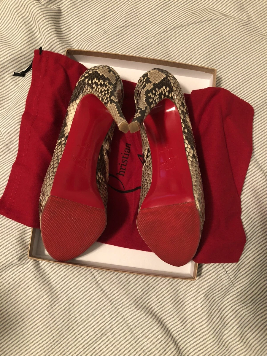Louboutin banana store