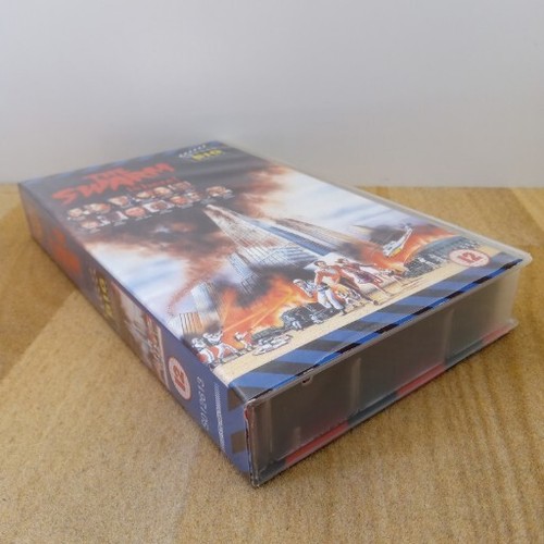 VINTAGE VHS BUNDLE - Picture 12 of 12