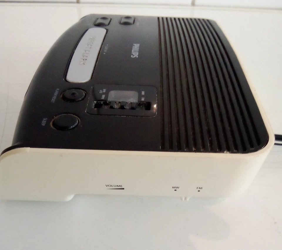 Philips AJ3121/12 Radiowecker mit LED Anzeige Uhr, 1990er - Bild 4 von 4