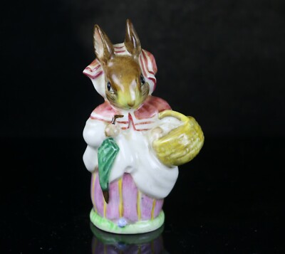 Beatrix Potter's Mrs Rabbit Figurine ~ Beswick England   1951
