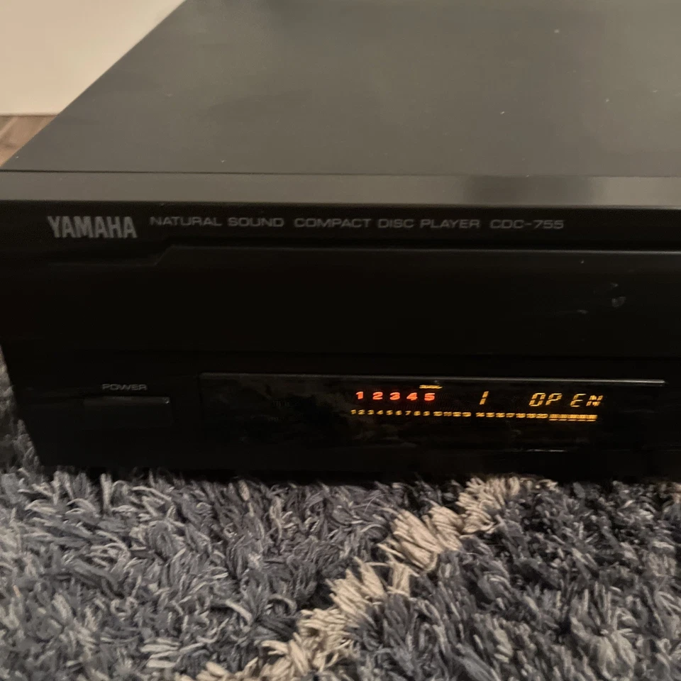 Yamaha CDC-755 Natural Sound Compact Disc Player AS-IS/Parts Repair - Image 2 of 4