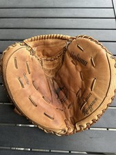 Nokona - CM225K Catchers mitt - RH - EUC -conditioned - Kangaroo Leather - Rare