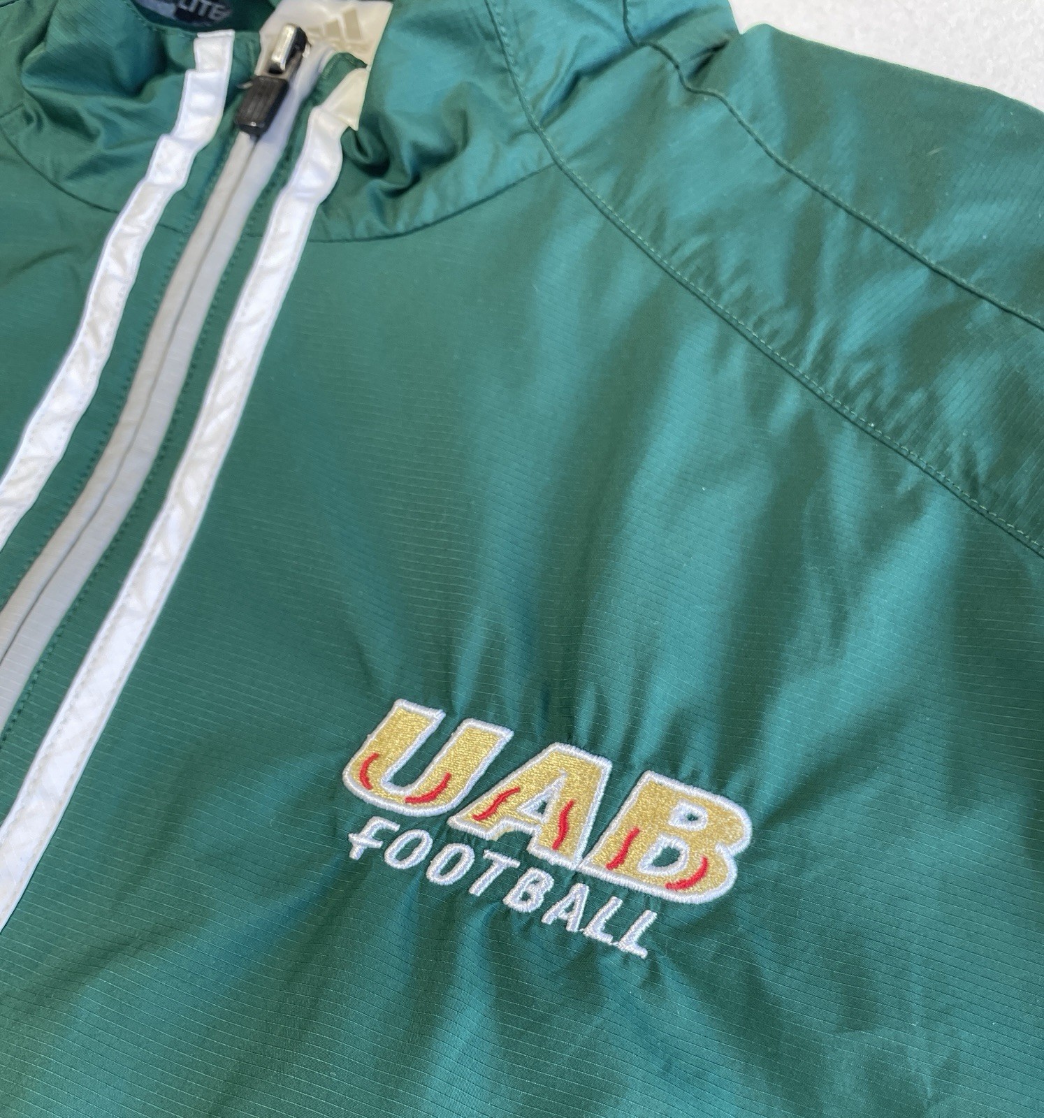 UAB Adidas Blazers Football Jacket Mens 2XL Team Zip Mesh Lined Wind Breaker thumbnail 3