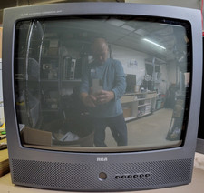 VTG CRT TV RCA F19240GY Retro Gaming Television NO Remote 19 TESTED AND WORKING