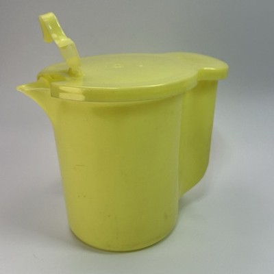 Vintage Yellow 5.5'' Tupperware Creamer Milk Juice Pitcher 131-2 Flip Lid 625-5