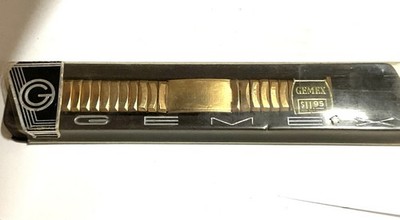 Vintage Gemex Goldtone Wristwatch Bracelet w/ Hidden Center Photo Album Near MIB