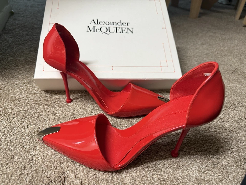 Zapatos de salón Alexander Mcqueen de charol rojo para mujer 38,5 M Foto 4 de 4