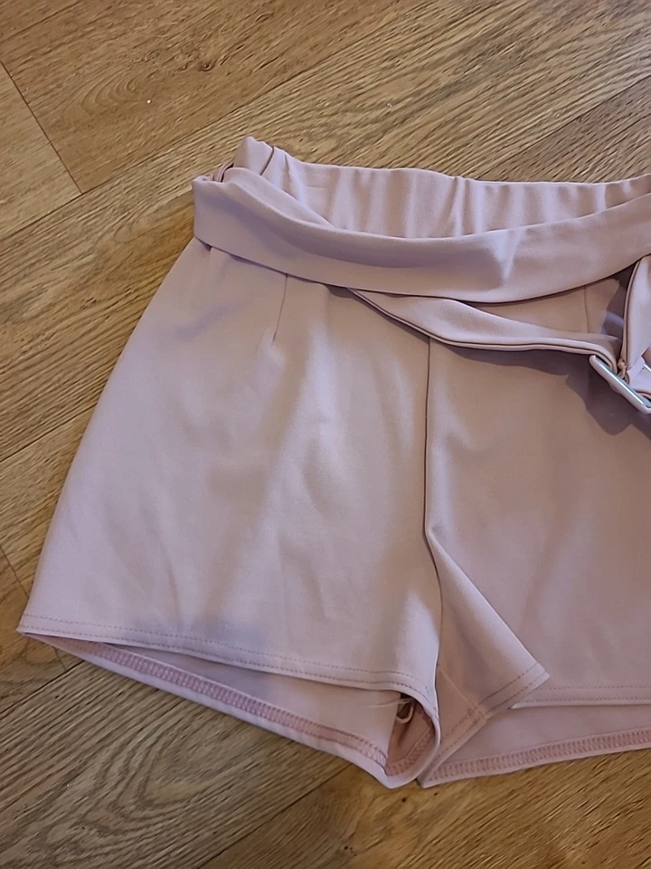 Ladies Boohoo Size 10 Baby Pink Elasticated Shorts - Image 3 of 3