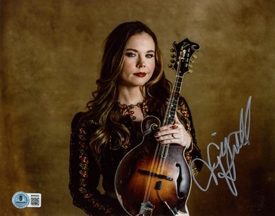 SIERRA HULL SIGNED 8x10 PHOTO CELEBRATED BLUEGRASS MANDOLIN MUSICIAN BECKETT BAS