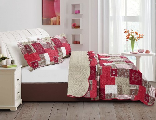 Brilliant Sunshine Burgundy Heart Love, Floral and Lace Patchwork, 3-Piece Qu... - Picture 2 of 7