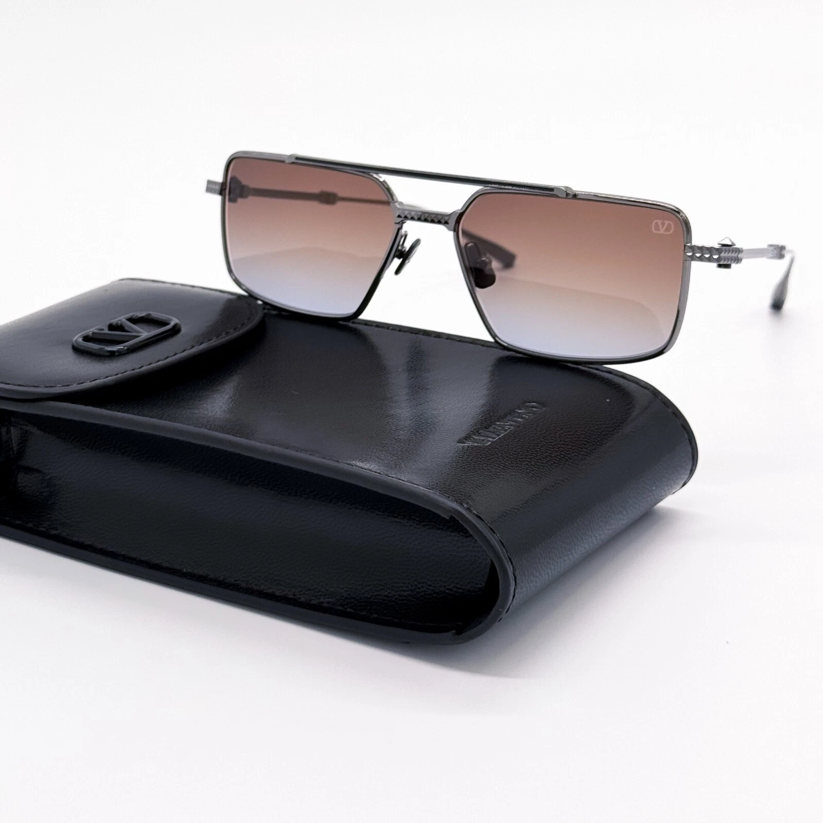 Valentino — NEW VALENTINO V-SEI VLS-111C UNISEX TITANIUM SUNGLASSES VALENTINO VLS-111C