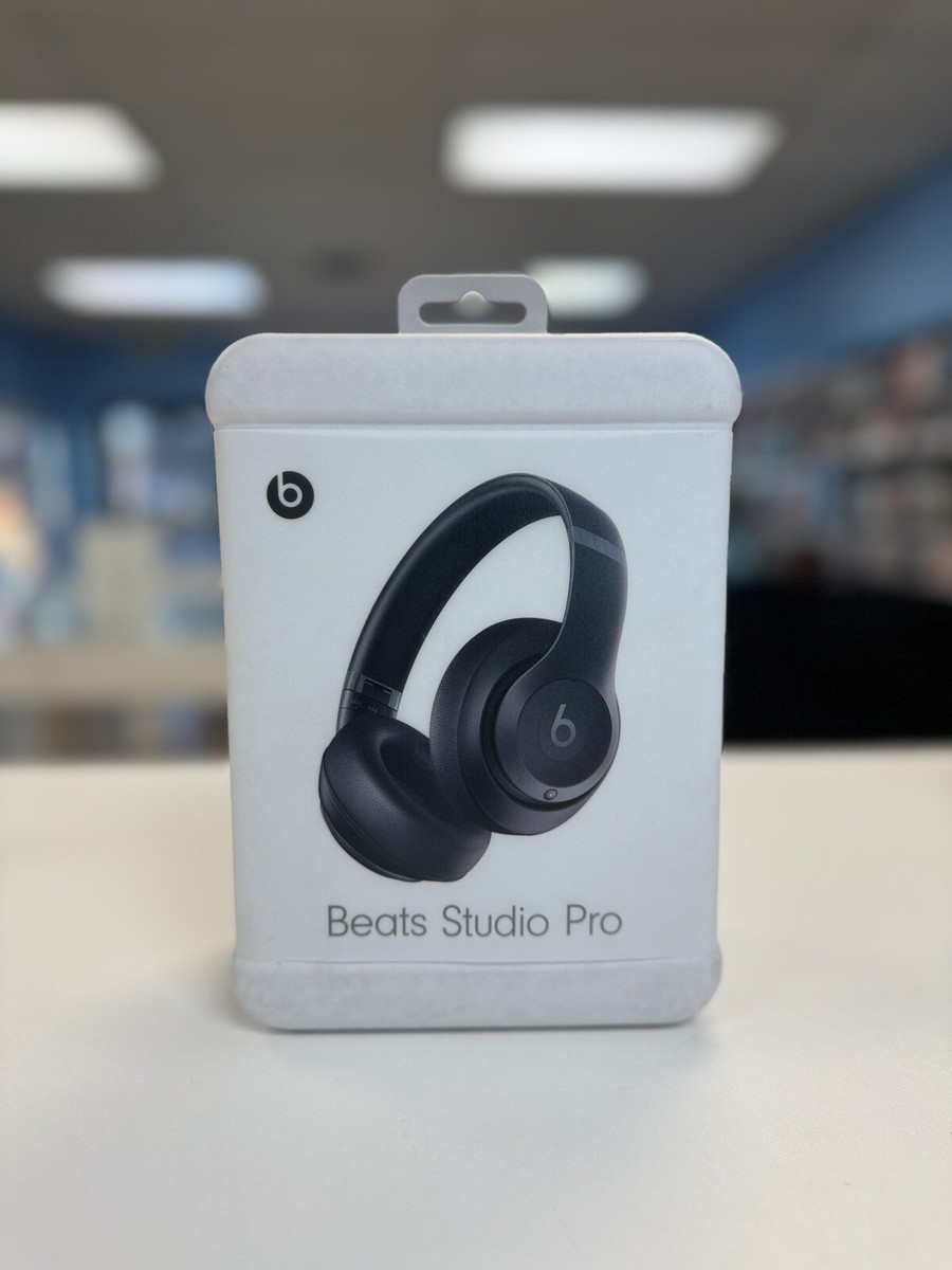 Beats Studio Pro By Dr Dre New With Apple care Plus Till 2026