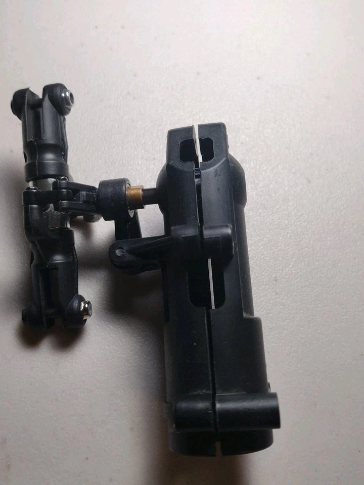 Trex 600CF Tail Rotor Assembly - Image 2 of 3