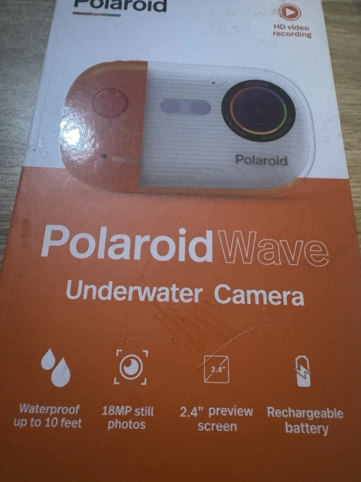 Polaroid 18MP Underwater EVF Digital Camera: Weather-Resistant, USB Connection - Image 2 of 4