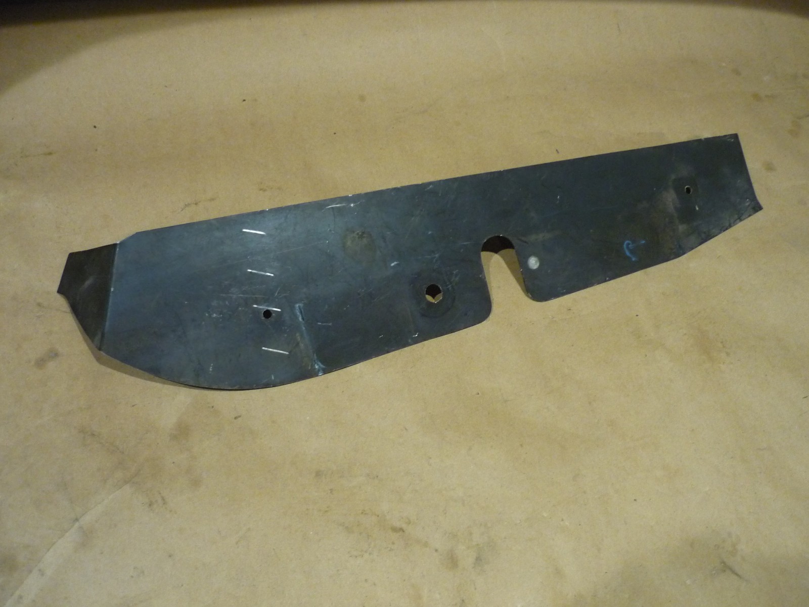 Ferrari 208,308,328 - RH Hinge Plate GTS - P/N 60370103
