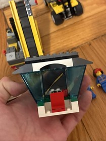 Lego City Cargo Terminal 2013 INComplete RETIRED READ DESC