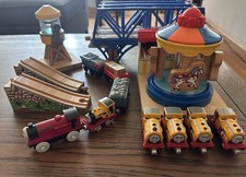 Thomas Friends Wooden Train Lot w/Bridges, Hills, Tower, Carousel Train Cars