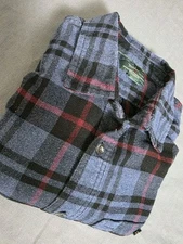 Woolrich Woolen Mills Men’s Plaid Blue Black Flannel Button Up Shirt Medium
