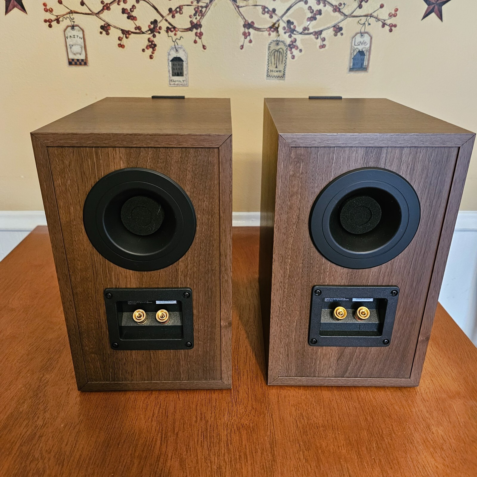 KEF Q150 Bookshelf Speakers Pair Walnut 637203216268 EBay kef-q150-bookshelf-speakers-pair-walnut-637203216268-ebay