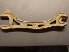 WHITMAN & BARNES DIAMOND GARDEN CULTIVATOR WRENCH - ANTIQUE FARM TOOL - X 32