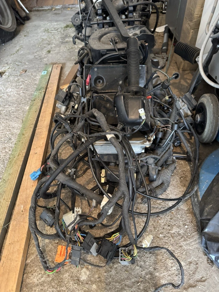 BMW R 1100 RT Unfall Schlachtfest In Teilen ohne Rahmen und Motor - Bild 4 von 4