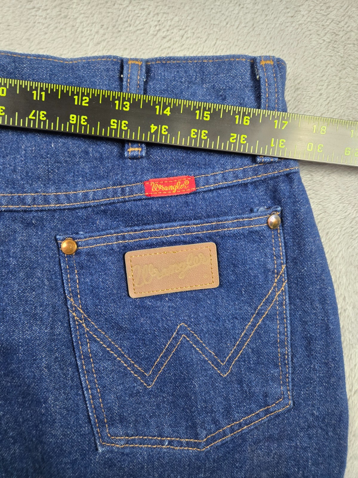 Wrangler Blue Jeans Womens Size 17/18 x 34 Country Western Cowgirl Rodeo Denim thumbnail 8