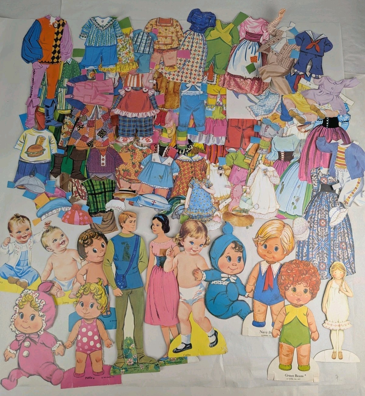 Vintage 1970s Paper Doll & Clothing Lot 75+ Pieces Accessories Mattel Disney Mix