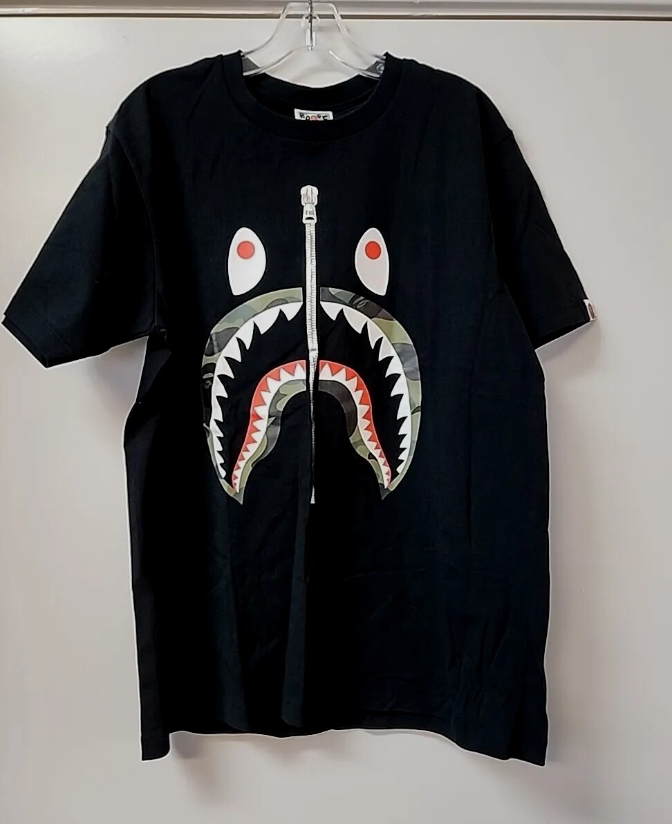 New BAPE Shark T-shirt 1st Camo x Black A Bathing Ape Size Large