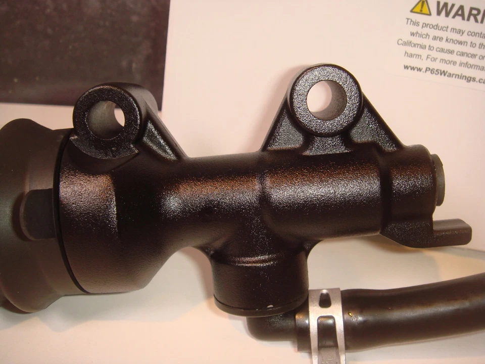 Conjunto de cilindro maestro trasero Harley XL Sportster negro 07-13 V-Twin 23-0021 Y2 Foto 3 de 4