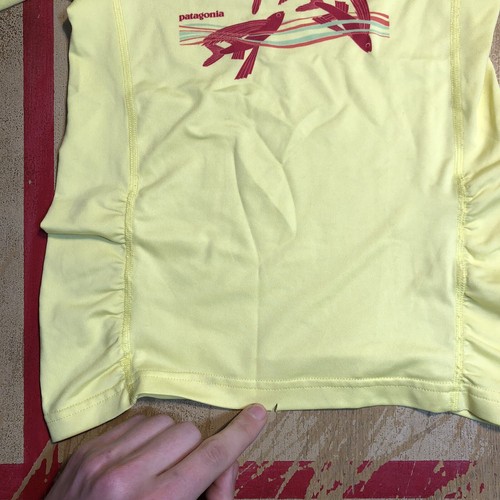 Patagonia Girls Swim Rash Guard Top Tropical Yellow Short Sleeve XS 5-6 Fish - Picture 7 of 9