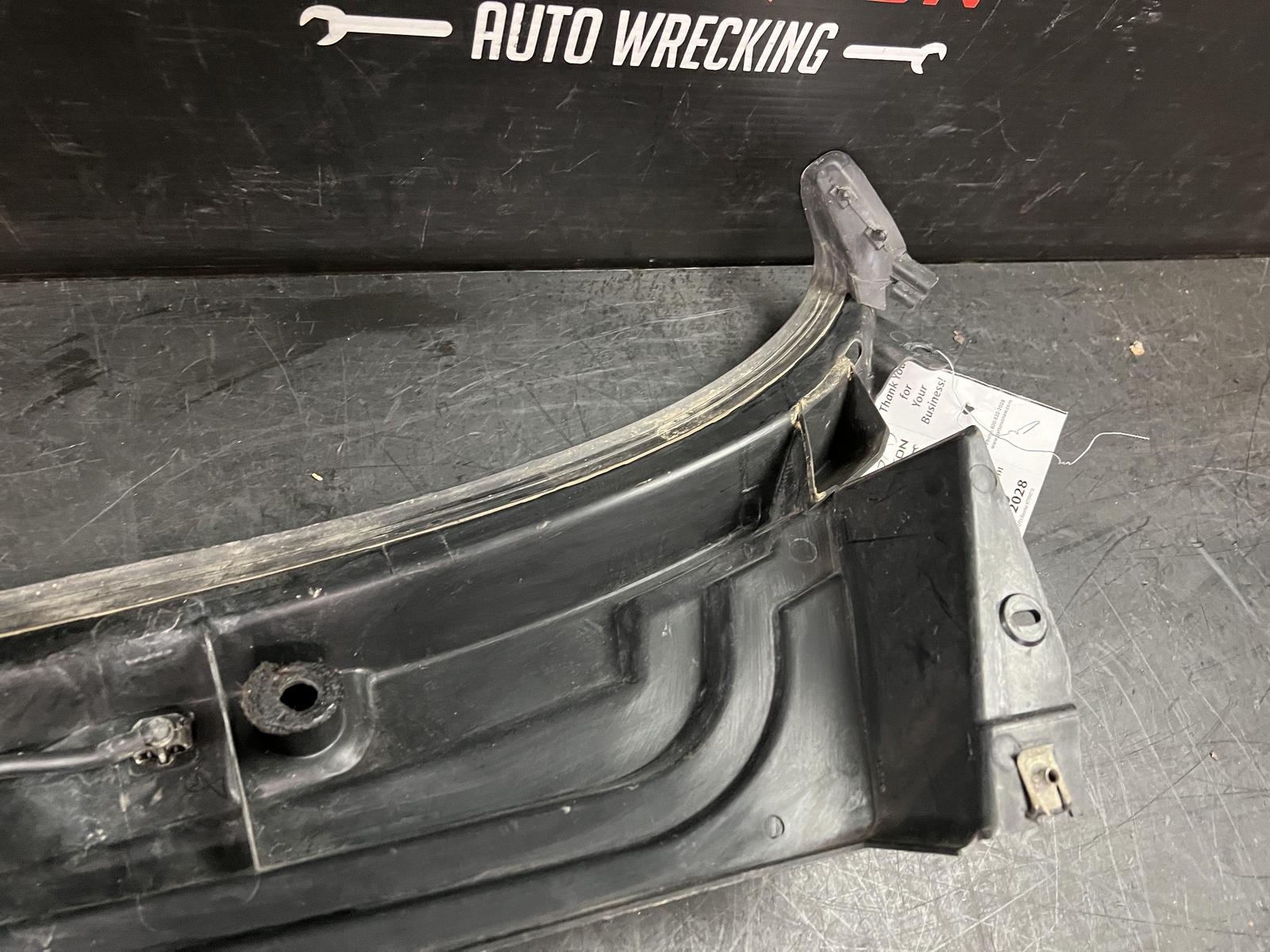 08-17 MASERATI GRANTURISMO COWL VENT WINDSHIELD WIPER SCREEN PANEL ID 10140177