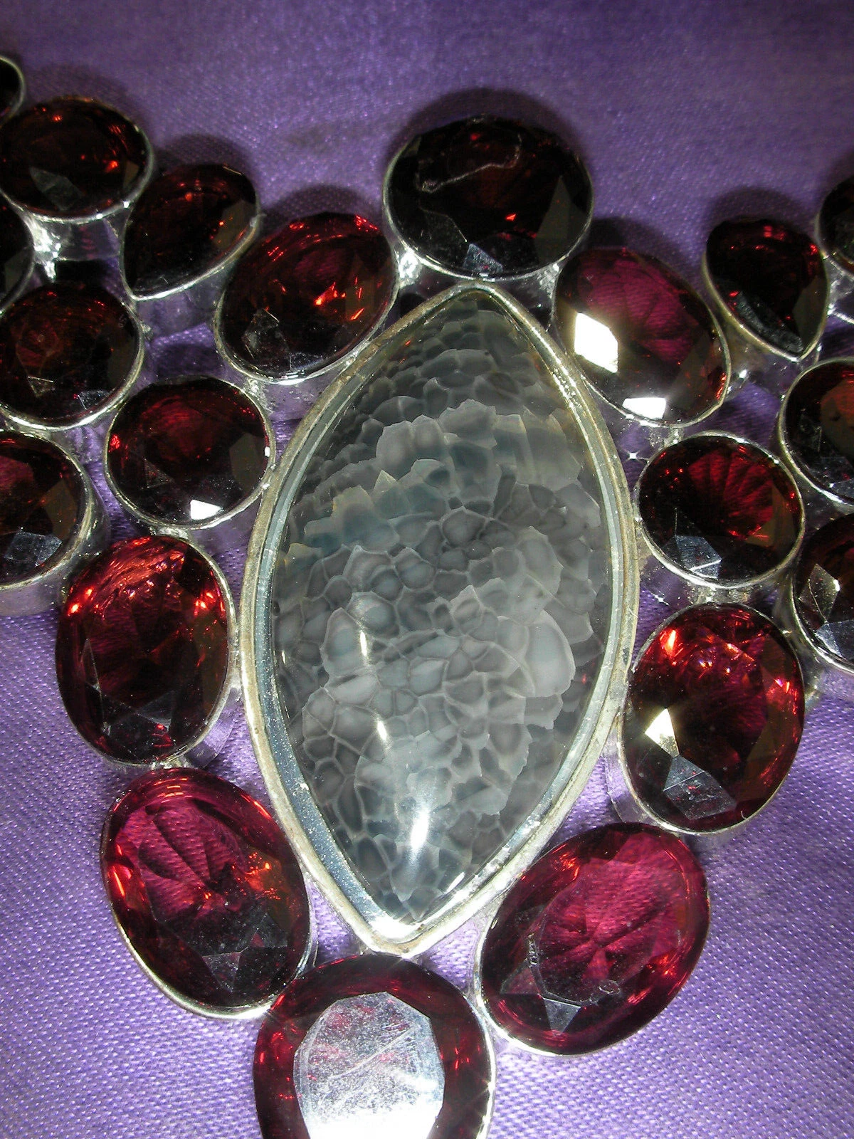 VETEMENTS Bella Collana Bavaglino Arte Rossa & Pietra Marmorizzata Gioielli Grande Dichiarazione