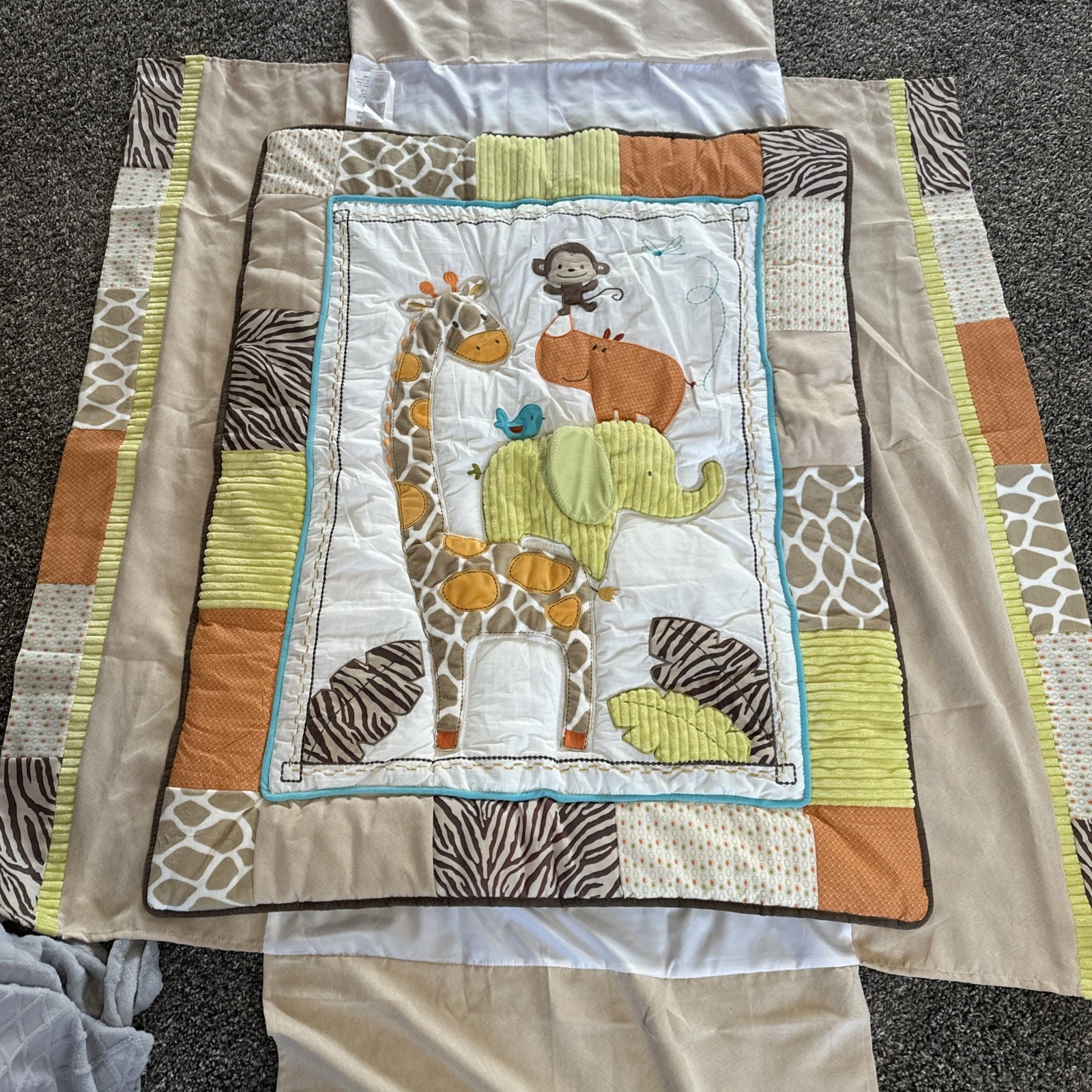 Carter’s Jungle Animals Crib Comforter & Bed Skirt Set Giraffe Monkey Rhino
Opens in a new window or