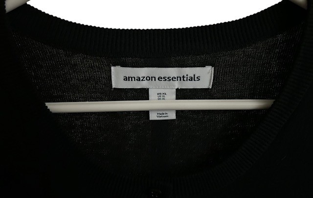 Amazon Essentials Black Long Sleeve Button Up Car… - image 4