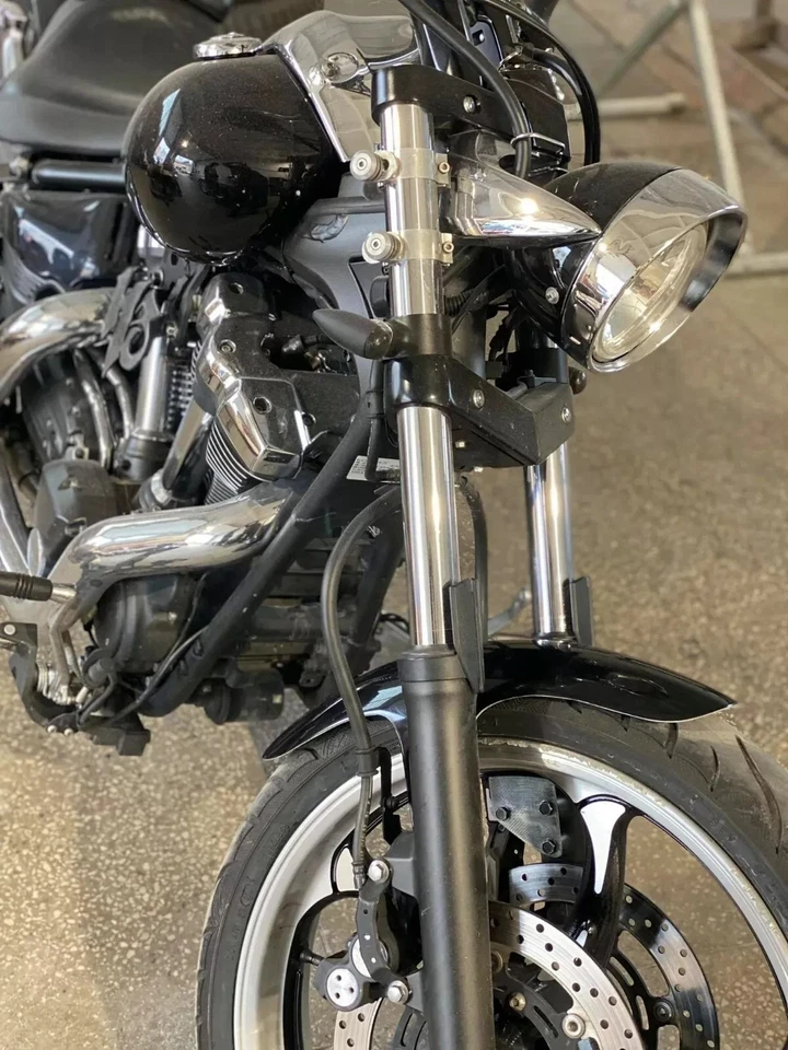 Guardabarros delantero bobber Yamaha Raider xv 1900, 120/70R21 Foto 3 de 4