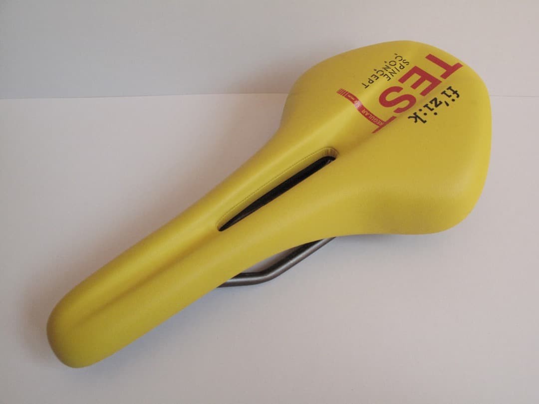 fi'zi:k Antares R3 TEST Saddleイエローカラーサドル fi'zi:k Antares R3 TEST Saddleイエローカラーサドル 【公式通販】