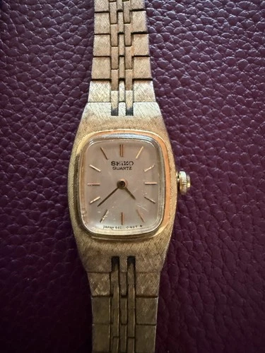 Vintage Seiko Quartz Watch — Woman’s 5420-5060 — Japanese Movement — 80s Chic!