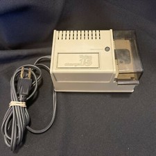 Vivitar Charge 15 Battery Charger for use with Vivitar NC-3 Battery Pack Only