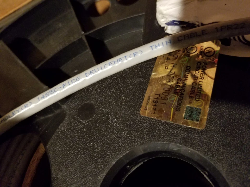 Cable maletero delgado gris Belden para Allen Bradley 1485C DeviceNet 22/1P+24/1P/25 pies Foto 3 de 4