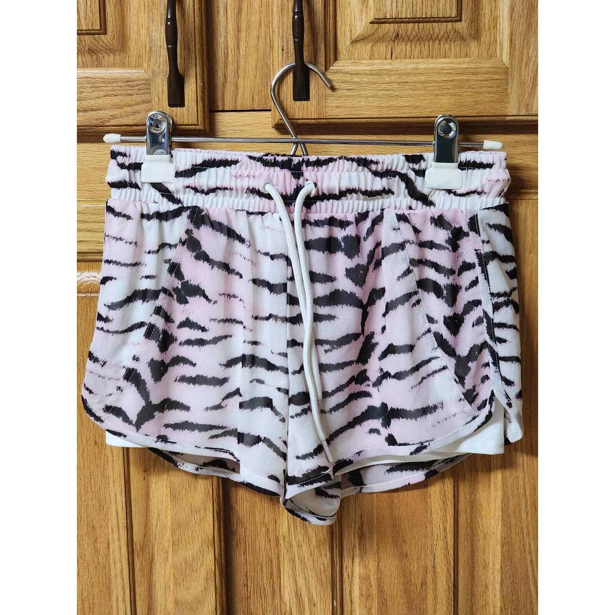 Forever 21 Super Cute Athletic Shorts. Size Small